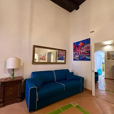 Isabella Noble House *