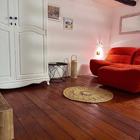 Apartment Isabella Noble House *
