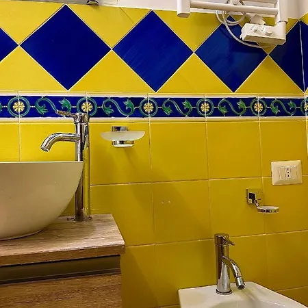 Isabella Noble House Apartment