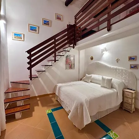 Isabella Noble House *